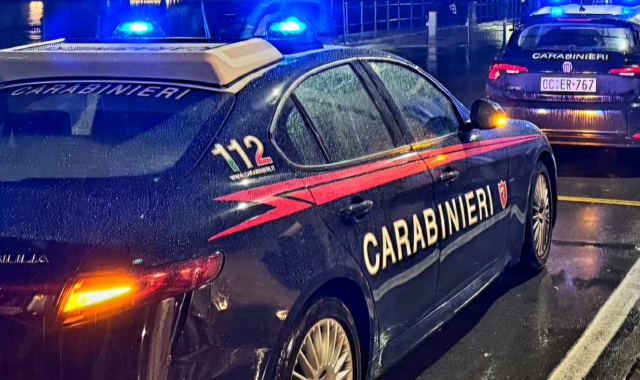 Minacce e spintoni ai carabinieri: 40enne arrestato e poi scarcerato