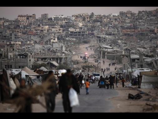 Media, '3 attacchi aerei Idf a Khan Younis, droni contro Gaza'