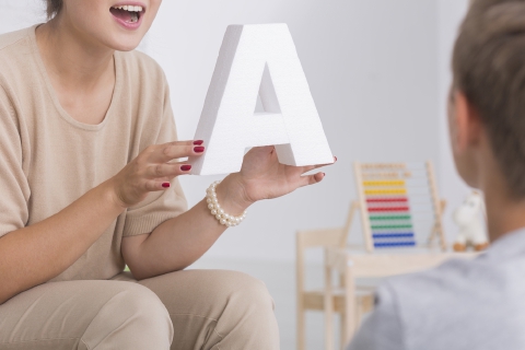 Scoperta logopedista abusiva e sconosciuta al fisco