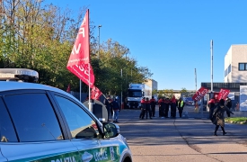 I corrieri della Bartolini si fermano: sciopero a Origgio