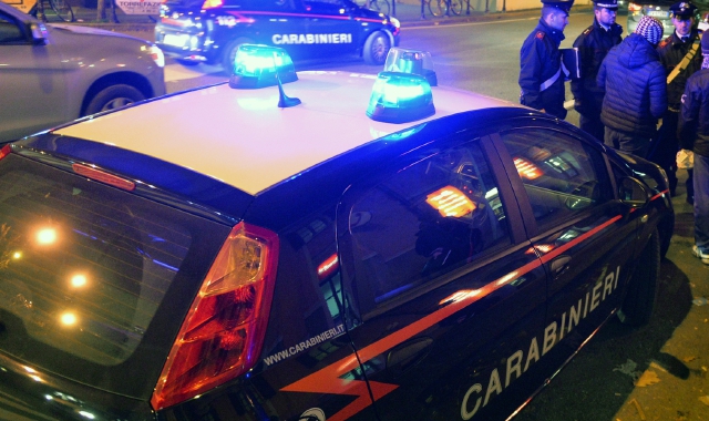Aggredita di notte dal marito ubriaco
