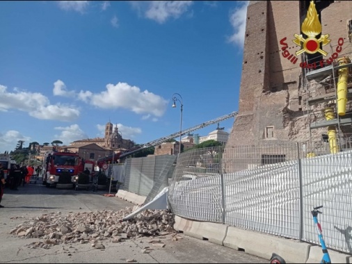 Crollo ai Fori Imperiali, grave l'operaio ferito