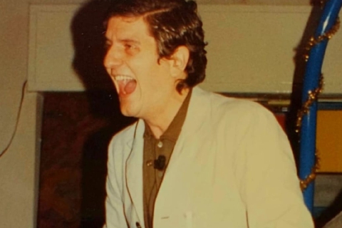 Il Caffé Teatro, i 40 anni di risate, i ricordi di De Luigi