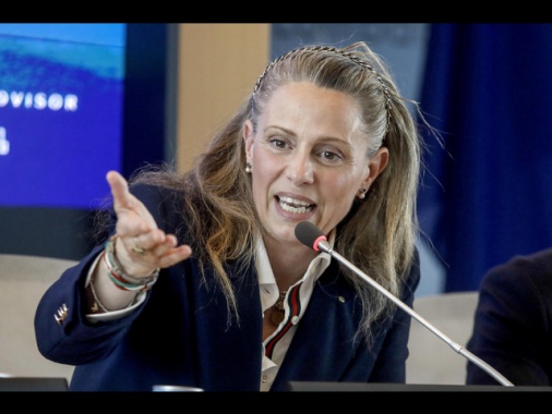 Consiglio regionale lombardo sfiducia sottosegretaria di FdI