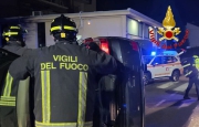 Auto si ribalta: donna soccorsa a Cardano
