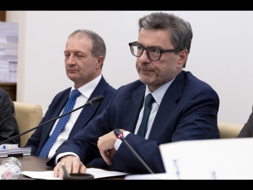 Giorgetti, 'su manovra massacrati da chi può farlo'