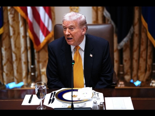 Trump attacca i vertici della Bbc, 'giornalisti corrotti'