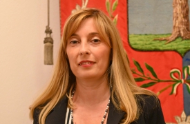 Accuse sessiste a Sarah Foti: «Occupati dei fornelli»