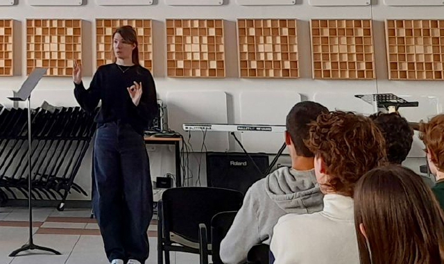 Varese, training autogeno al liceo