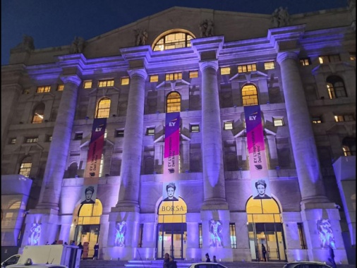 Borsa: Milano chiude in lieve calo, -0,08%