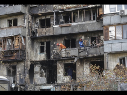 Zelensky, 'raid russi ben calcolati hanno fatto 4 morti'