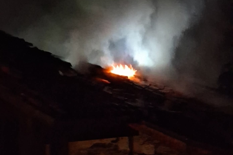 Notte di fuoco sull’Isola dei pescatori