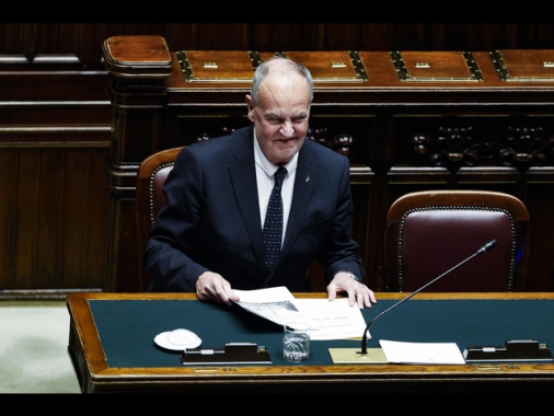 Calderoli firma pre-intese su Autonomia, domani a Venezia