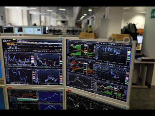 Borsa: l'Europa conclude in ampio ribasso, Parigi -1,8%