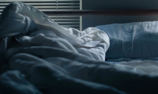 Abusi di notte sulla figlia: assolto per sonnambulismo erotico