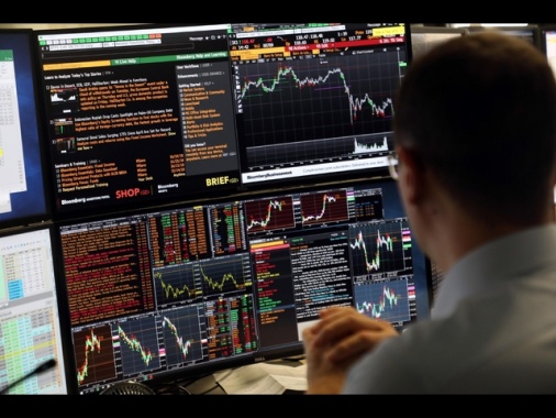 Lo spread tra Btp e Bund chiude in calo a 74 punti