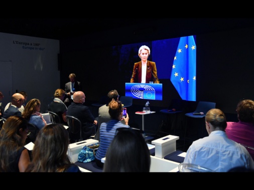 Infrazione Ue all'Italia per golden power su banche