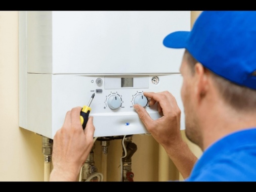 Infrazione Ue a Italia su stop a incentivi caldaie fossili