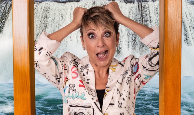 Debora Villa e un gruppo di attrici amiche per dire chiaramente «Zitte Mai!»