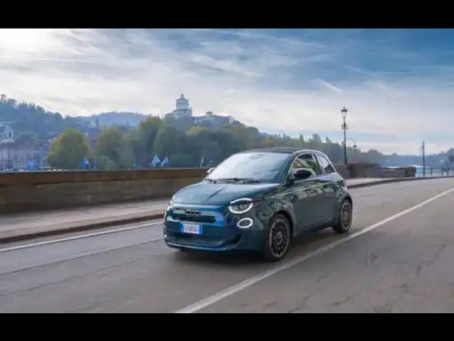 Ecco la 500 ibrida, a Mirafiori 100.000 auto in più all'anno