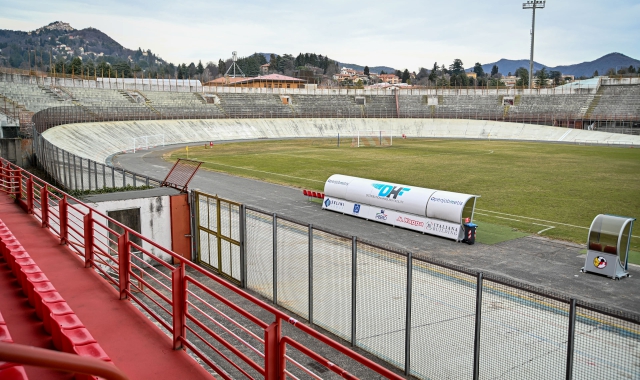 Lo stadio cade a pezzi. E il futuro resta incerto
