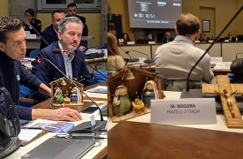 «Nessuno tocchi le nostre radici»: Rogora porta il presepe in Consiglio