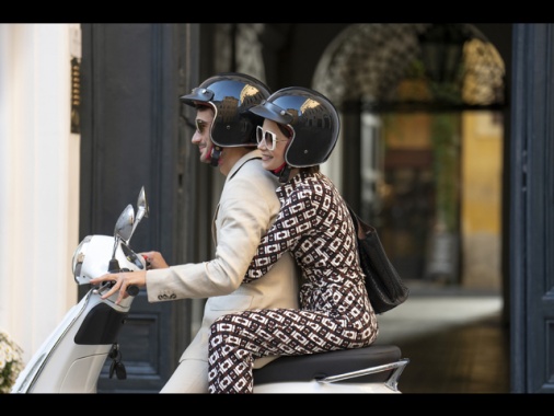 Lily Collins, la mia Emily da Parigi a Roma impara ad essere resiliente