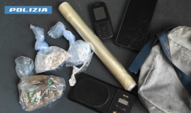 La droga sequestrata dai poliziotti