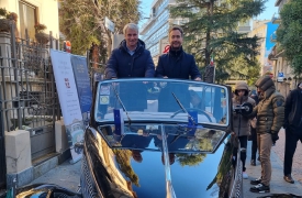 Varese: la macchina del Re nel centro storico