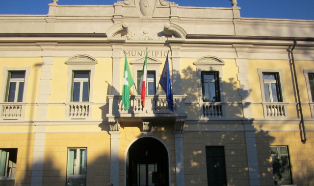 «No ad attacchi personali all'assessore Gualtieri»