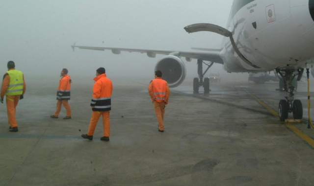 Problemi allo scalo abruzzese a causa della nebbia (foto Archivio)