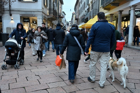 Viaggi, cene e gift card: ecco i nuovi regali di Natale