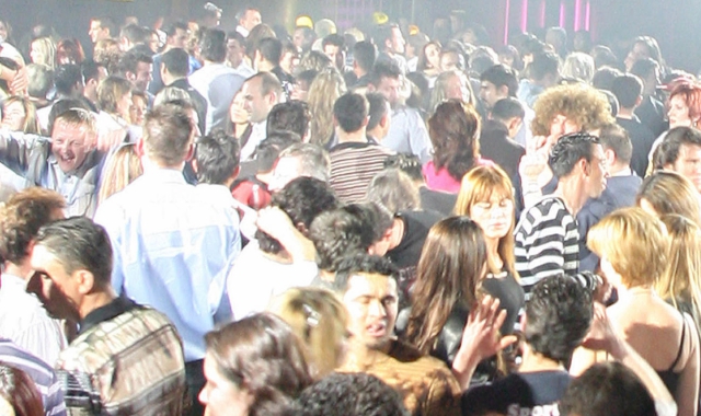 Le notti in discoteca e le catenine che spariscono