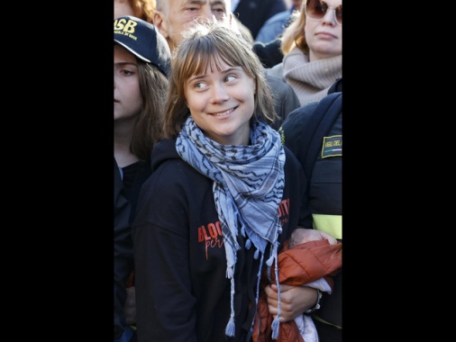 Greta Thunberg arrestata a Londra durante raduno pro-pal