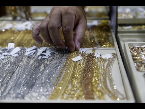 L'argento per la prima volta sopra i 75 dollari all'oncia