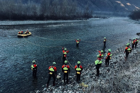 Esercitazione con gommoni nel Toce