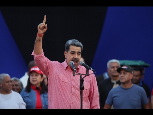 Maduro, 'il futuro dell'America non può passare dalla guerra'