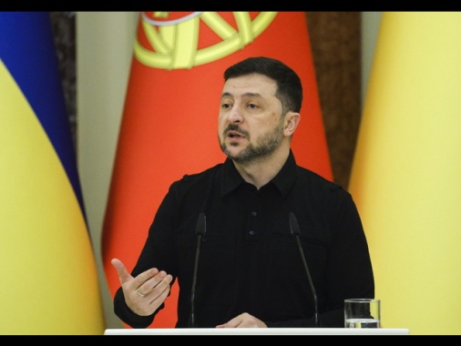 Zelensky, 'prima di Trump farò tappa in Canada e sentirò gli europei'