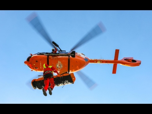 Valanga in Alto Adige, morto un escursionista