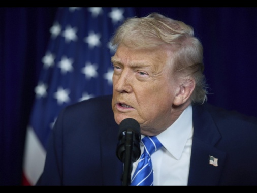 Trump blocca accordo su chip con HieFo, 'minaccia alla sicurezza'