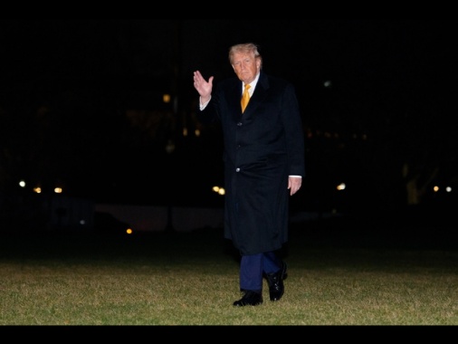 Trump, Caracas ci consegnerà 30-50 milioni di barili di petrolio