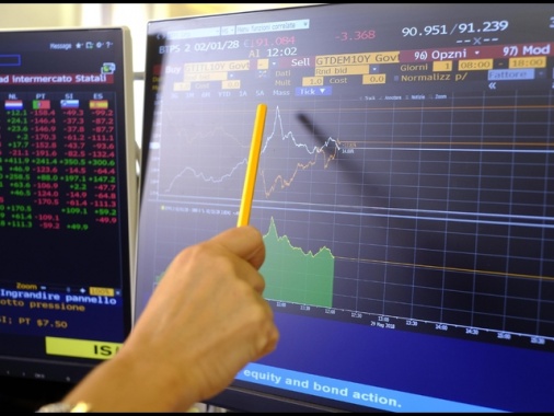 Lo Spread tra Btp e Bund tedeschi apre in calo a 63 punti