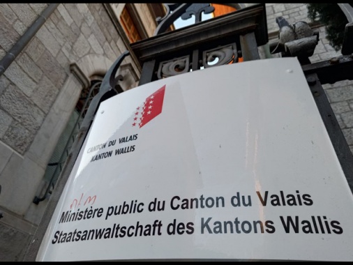 Crans-Montana, aiuto di 10mila franchi alle famiglie delle vittime