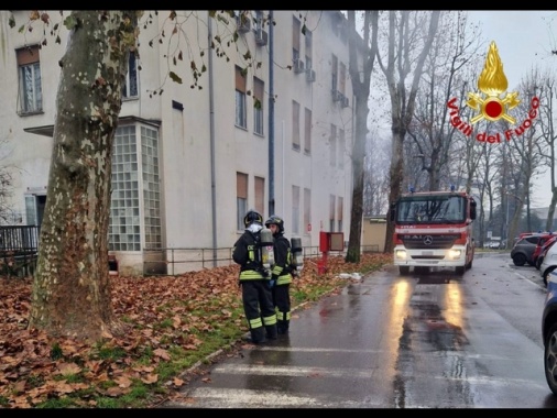 Incendio all'ospedale Sacco di Milano, evacuati i pazienti