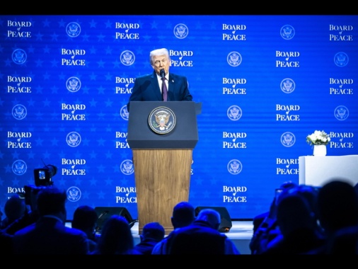 Trump, 'penso che Putin e Zelensky vogliano un accordo'