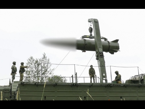 Artificieri neutralizzano a Kiev la testata di un missile Iskander