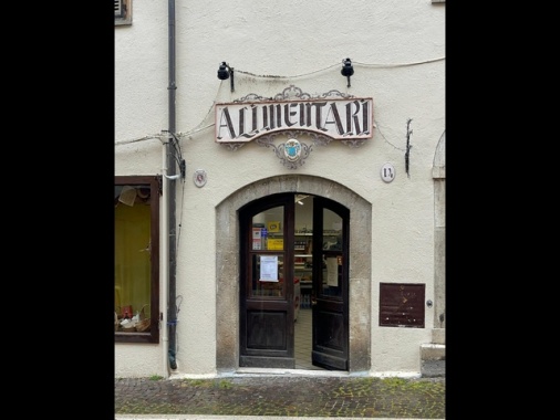 Scomparsi 103mila negozi. Quelli che restano sono più grandi