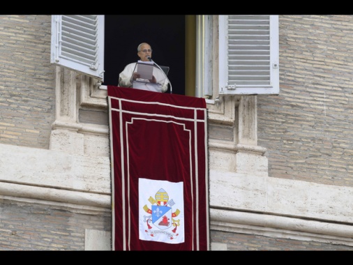 Il Papa, 'intensificare gli sforzi per la pace in Ucraina'
