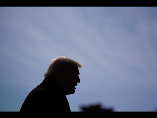 Trump non preoccupato dal calo del dollaro, 'non è sceso molto'