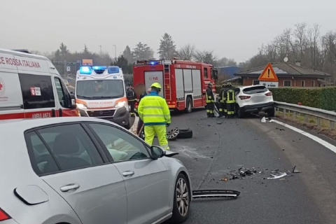 Besnate: scontro con tre feriti